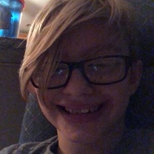 Meet your Posher, Ava